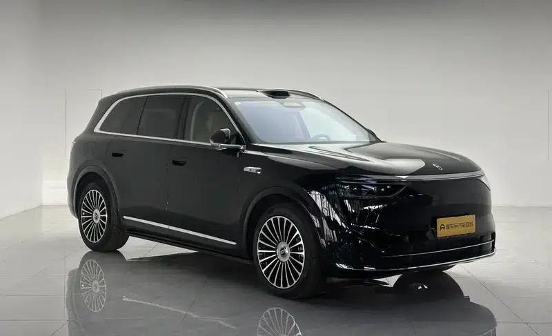 Wenjie M8 2025 Extended Range Ultra 6-Seat 4WD (192-line LiDAR) — миниатюра 3