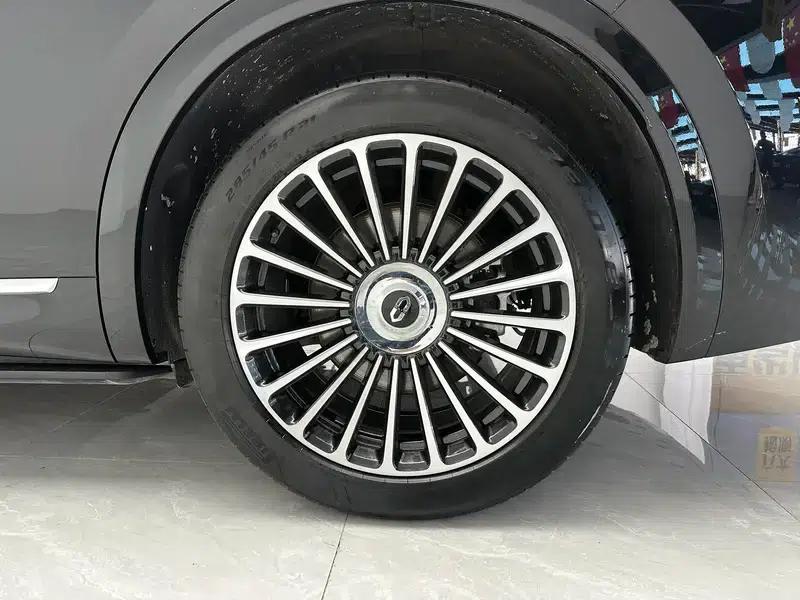 Wenjie M8 2025 Extended Range Ultra 6-Seat 4WD (192-line LiDAR) — миниатюра 9