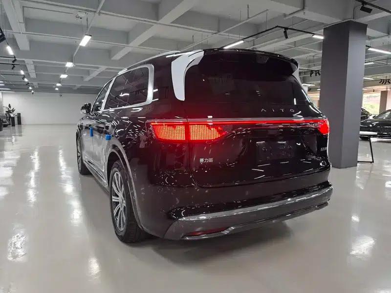 Wenjie M8 2025 Extended Range Max 6-Seat Long-Range Version (896-line LiDAR) — миниатюра 4