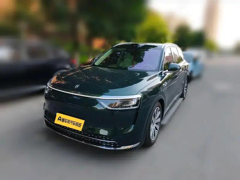 Wenjie M8 2025 Extended Range Ultra 6-Seat 4WD (192-line LiDAR) — миниатюра 1