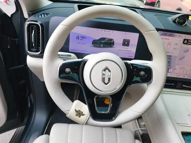 Wenjie M8 2025 Extended Range Ultra 6-Seat 4WD (192-line LiDAR) — миниатюра 11