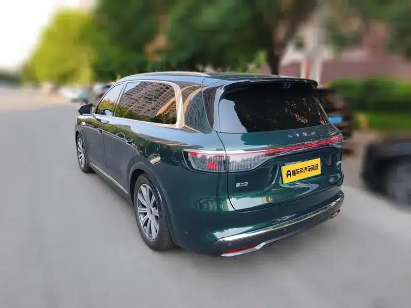 Wenjie M8 2025 Extended Range Ultra 6-Seat 4WD (192-line LiDAR) — миниатюра 6