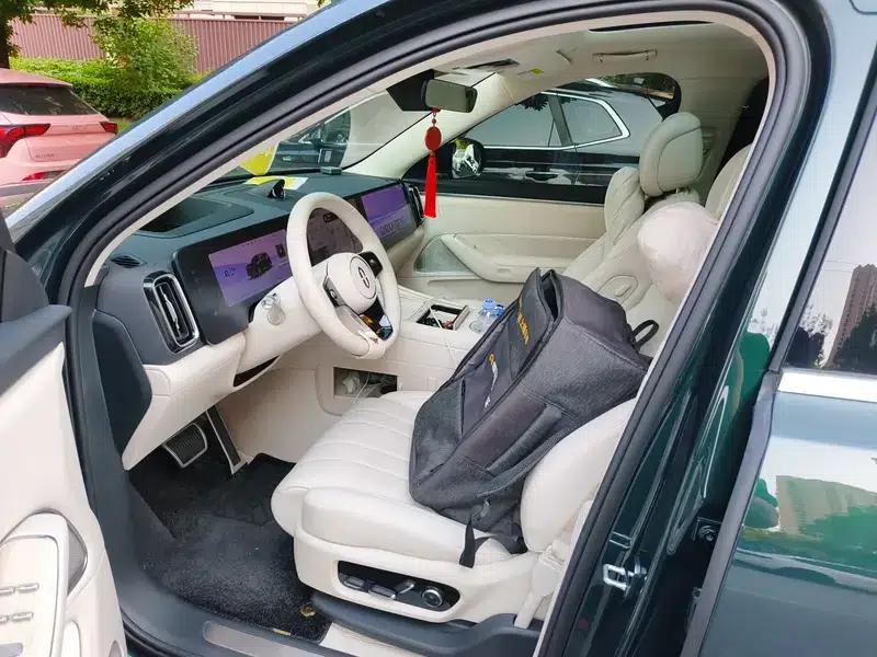 Wenjie M8 2025 Extended Range Ultra 6-Seat 4WD (192-line LiDAR) — миниатюра 7