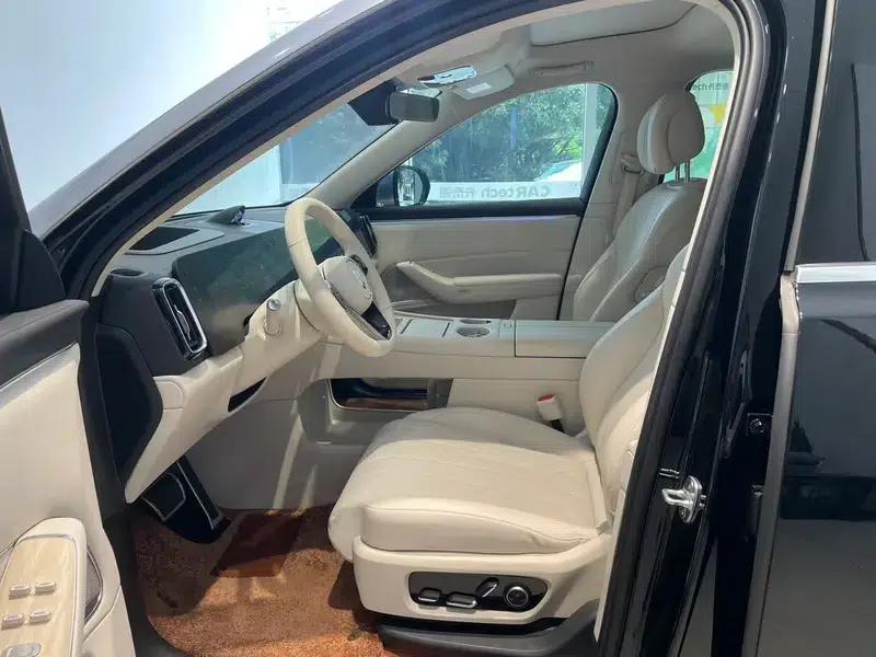 Wenjie M8 2025 Extended Range Max+ 5-Seat 4WD Version (192-line LiDAR) — миниатюра 23