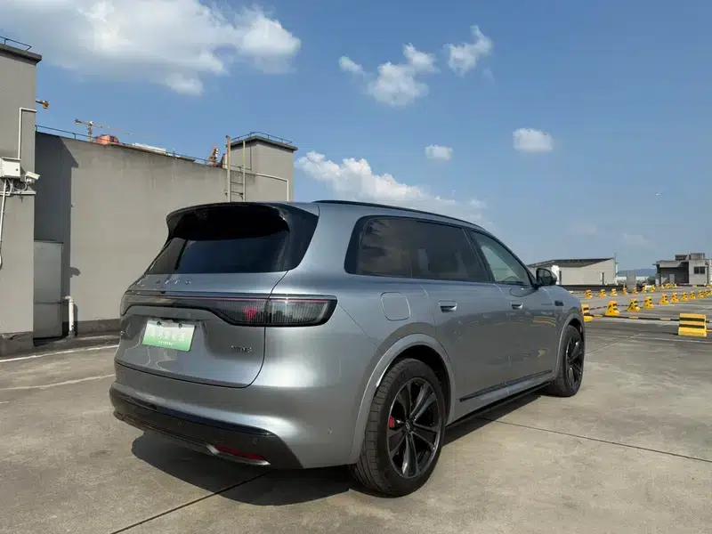 Wenjie M8 2025 Extended Range Ultra 6-Seat 4WD (192-line LiDAR) — миниатюра 5