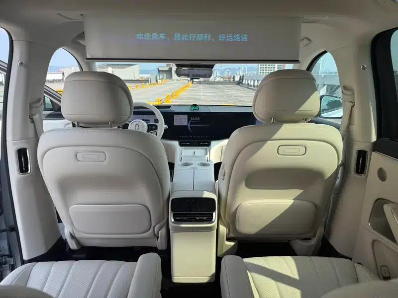 Wenjie M8 2025 Extended Range Ultra 6-Seat 4WD (192-line LiDAR) — миниатюра 7
