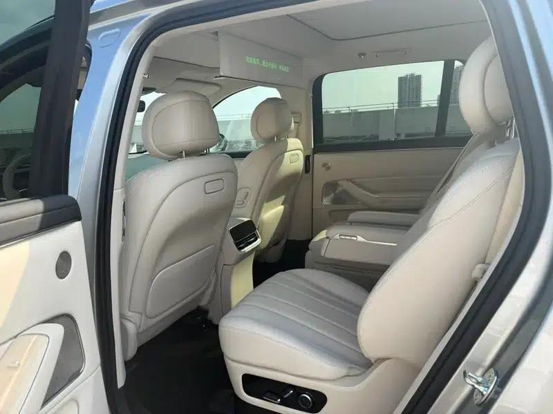 Wenjie M8 2025 Extended Range Ultra 6-Seat 4WD (192-line LiDAR) — миниатюра 9