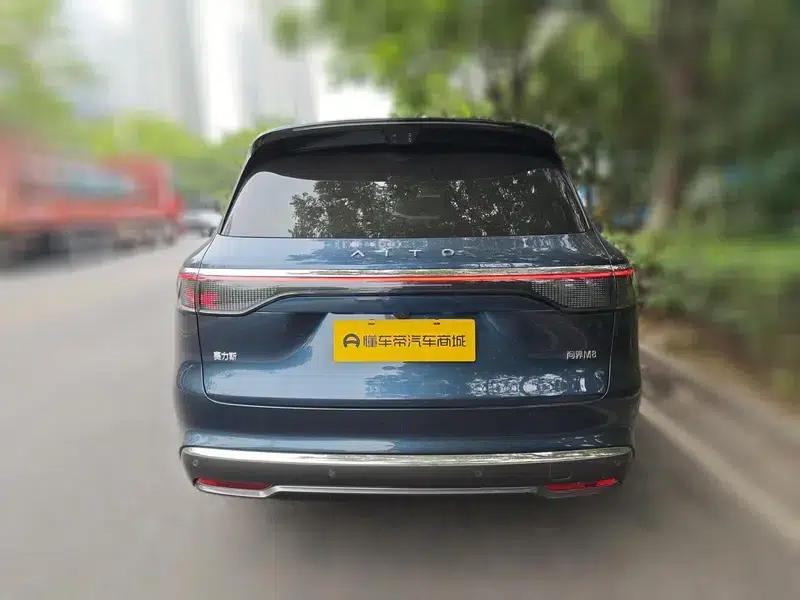 Wenjie M8 2025 Extended Range Max+ 6-Seat 4WD Version (192-line LiDAR) — миниатюра 5