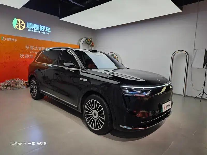 Wenjie M8 2025 Extended Range Max+ 6-Seat 4WD Version (192-line LiDAR) — миниатюра 3