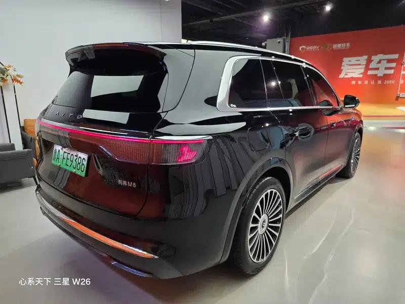 Wenjie M8 2025 Extended Range Max+ 6-Seat 4WD Version (192-line LiDAR) — миниатюра 6