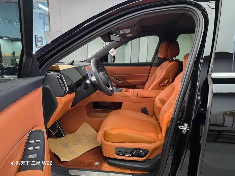 Wenjie M8 2025 Extended Range Max+ 6-Seat 4WD Version (192-line LiDAR) — миниатюра 10