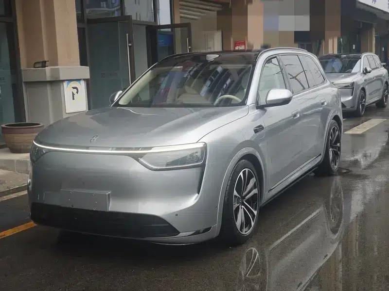 Wenjie M8 2025 Extended Range Ultra 6-Seat 4WD (192-line LiDAR) — миниатюра 1