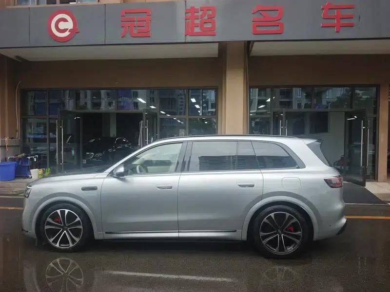 Wenjie M8 2025 Extended Range Ultra 6-Seat 4WD (192-line LiDAR) — миниатюра 3