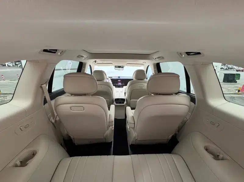 Wenjie M8 2025 Extended Range Max+ 6-Seat 4WD Version (192-line LiDAR) — миниатюра 13