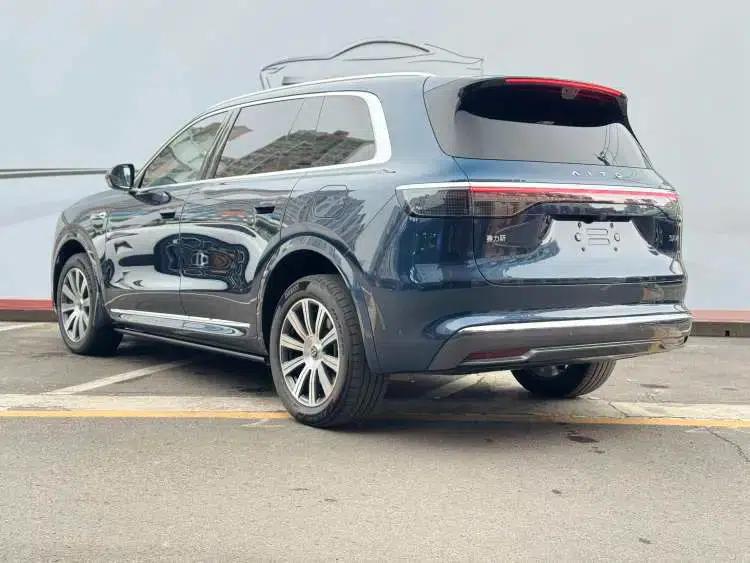 Wenjie M8 2025 Extended Range Max+ 6-Seat 4WD Version (192-line LiDAR) — миниатюра 4