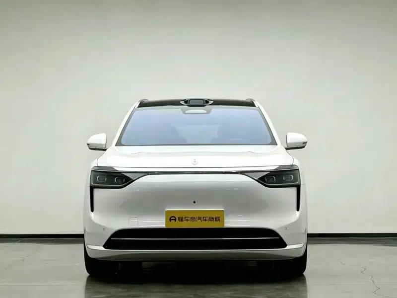 Wenjie M8 2025 Extended Range Max+ 6-Seat 4WD Version (192-line LiDAR) — миниатюра 2