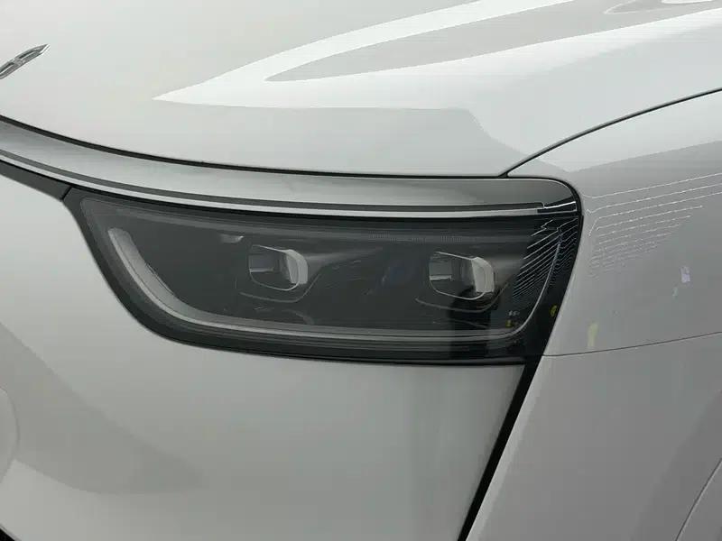 Wenjie M8 2025 Extended Range Max+ 6-Seat 4WD Version (192-line LiDAR) — миниатюра 12