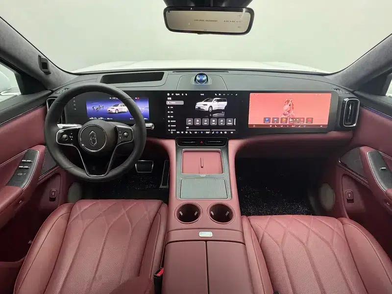 Wenjie M8 2025 Extended Range Max+ 6-Seat 4WD Version (192-line LiDAR) — миниатюра 14