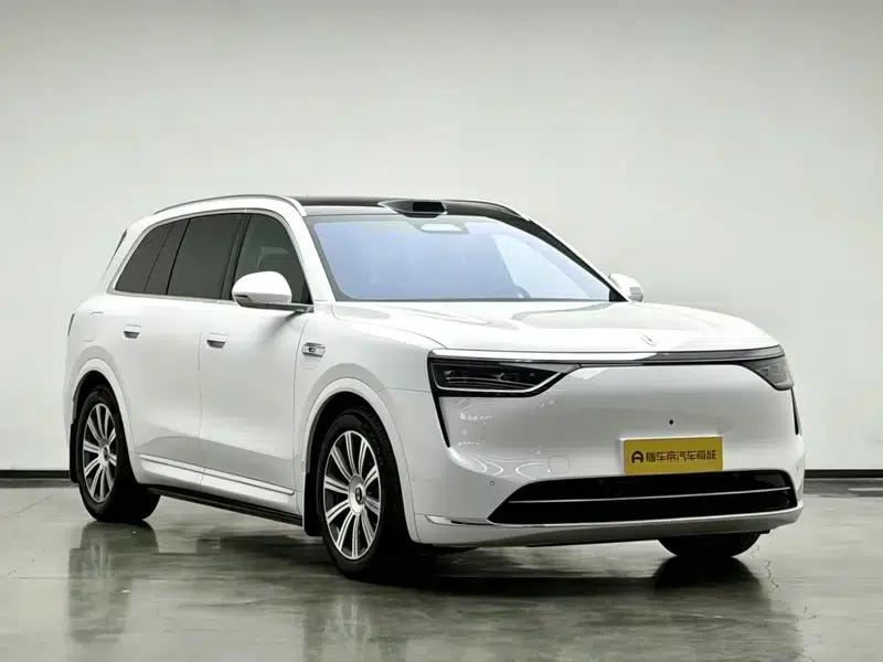 Wenjie M8 2025 Extended Range Max+ 6-Seat 4WD Version (192-line LiDAR) — миниатюра 3