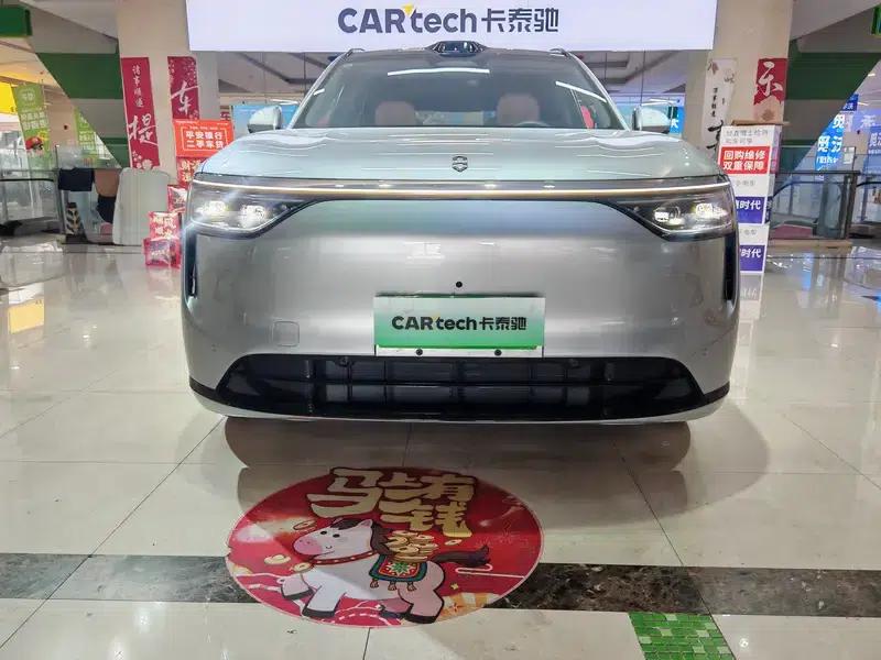 Wenjie M8 2025 Extended Range Ultra 5-Seat 4WD (192-line LiDAR) — миниатюра 4