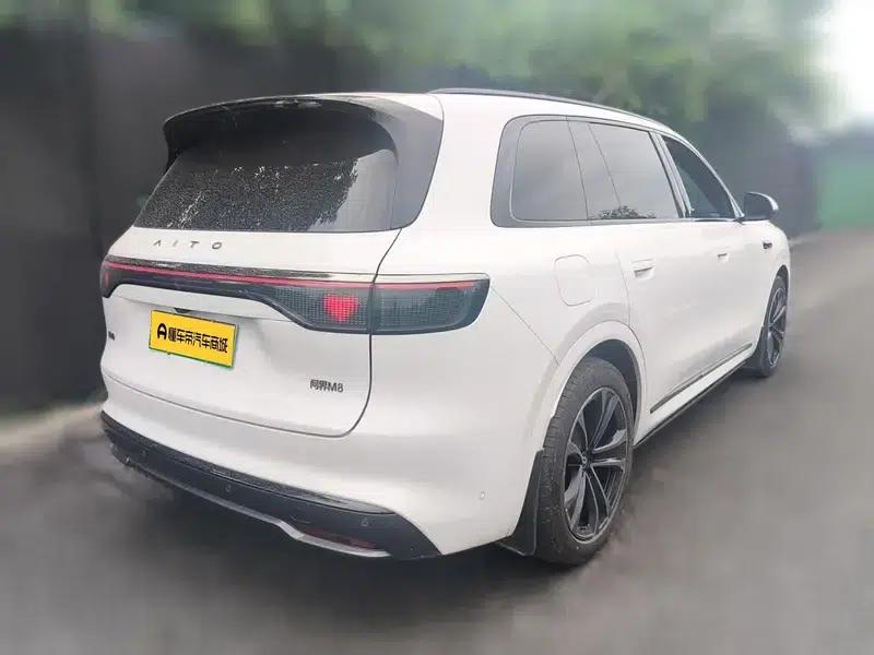 Wenjie M8 2025 Extended Range Max+ 6-Seat 4WD Version (192-line LiDAR) — миниатюра 4