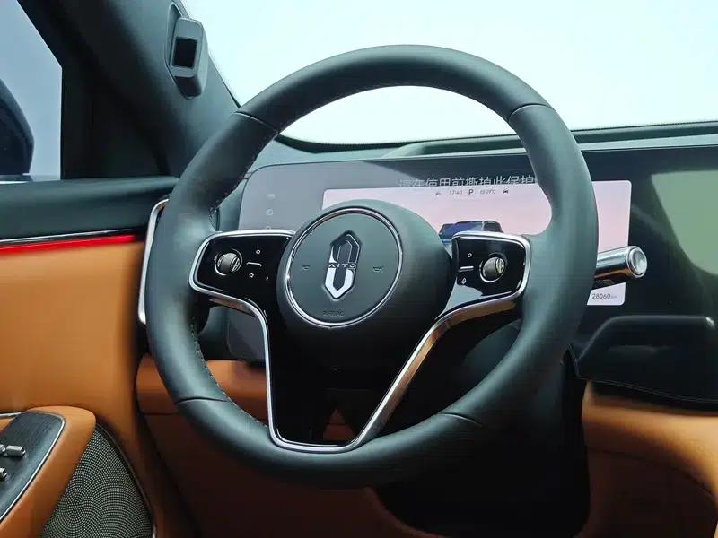 Wenjie M8 2025 Extended Range Max+ 6-Seat 4WD Version (192-line LiDAR) — миниатюра 16