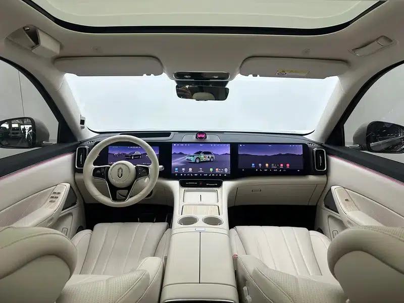 Wenjie M8 2025 Extended Range Max 5-Seat Version (192-line LiDAR) — миниатюра 14
