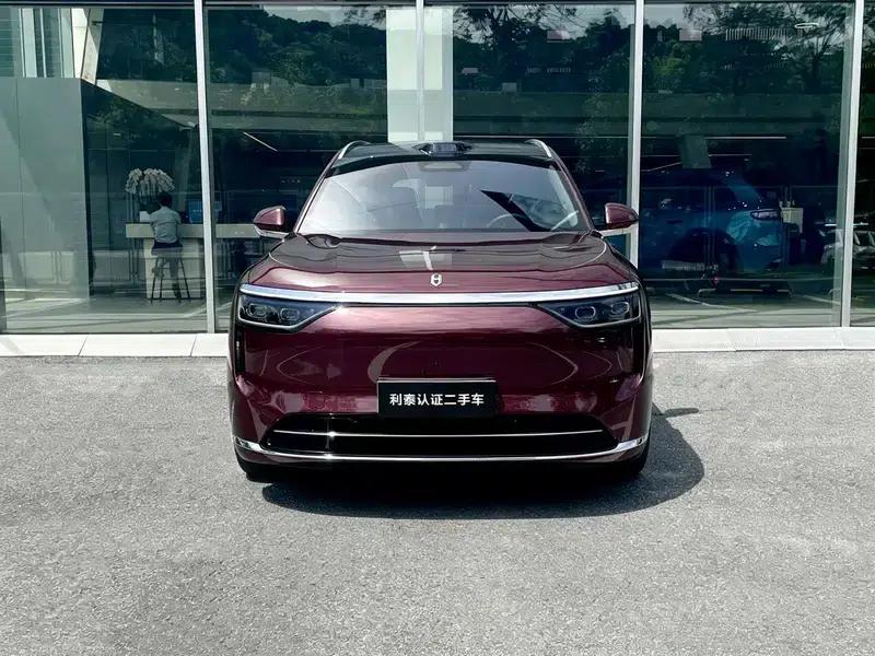 Wenjie M8 2025 Extended Range Ultra 5-Seat 4WD (192-line LiDAR) — миниатюра 2