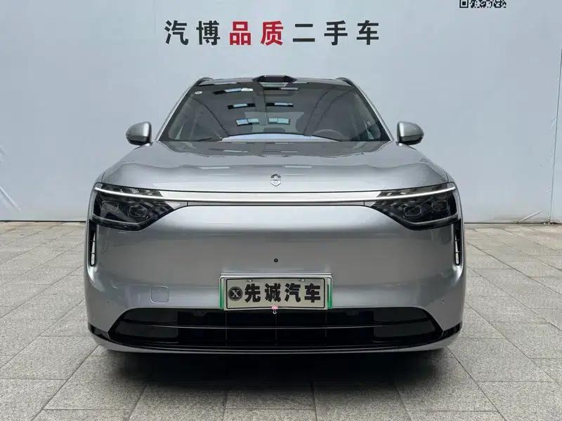 Wenjie M8 2025 Extended Range Ultra 5-Seat 4WD (192-line LiDAR) — миниатюра 2