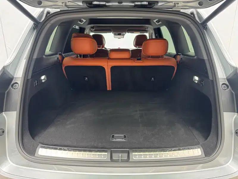 Wenjie M8 2025 Extended Range Ultra 5-Seat 4WD (192-line LiDAR) — миниатюра 17