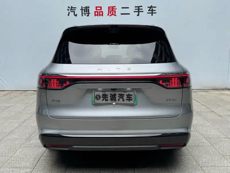 Wenjie M8 2025 Extended Range Ultra 5-Seat 4WD (192-line LiDAR) — миниатюра 6