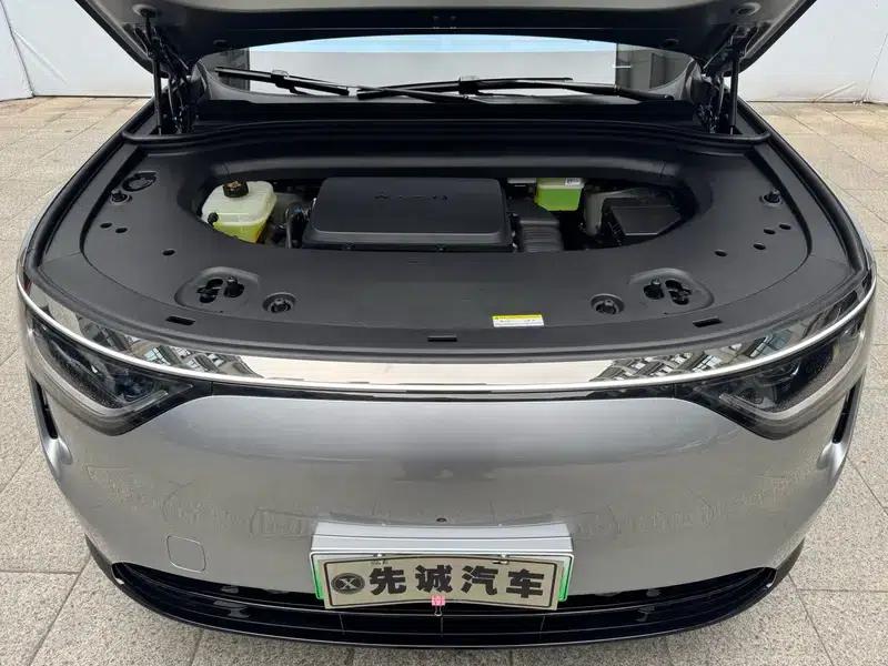 Wenjie M8 2025 Extended Range Ultra 5-Seat 4WD (192-line LiDAR) — миниатюра 8