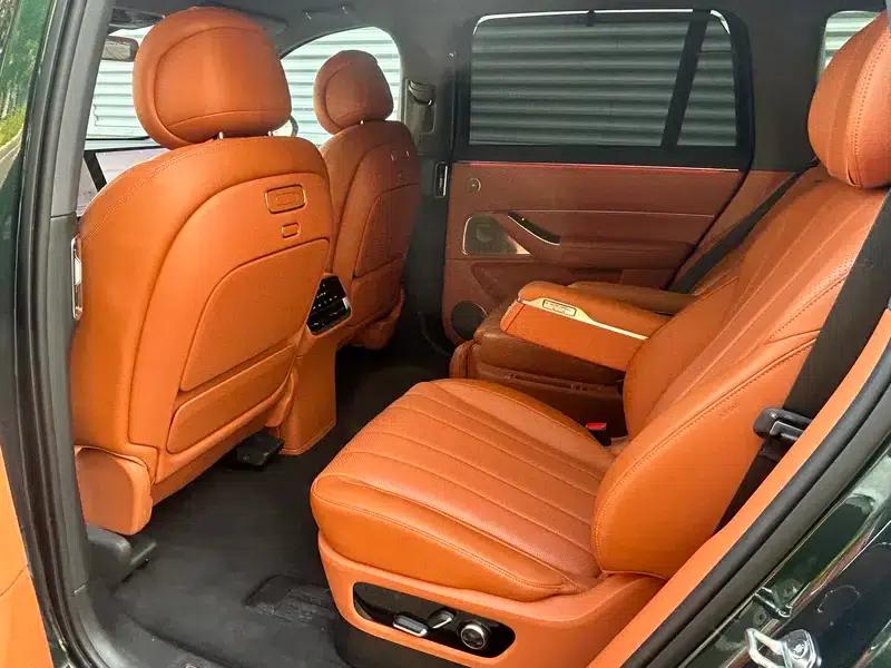 Wenjie M8 2025 235 Extended Range Version 4WD — миниатюра 10