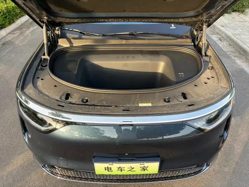 Wenjie M8 2025 Pure Electric Max+ 5-Seat 4WD Version (192-line LiDAR) — миниатюра 8