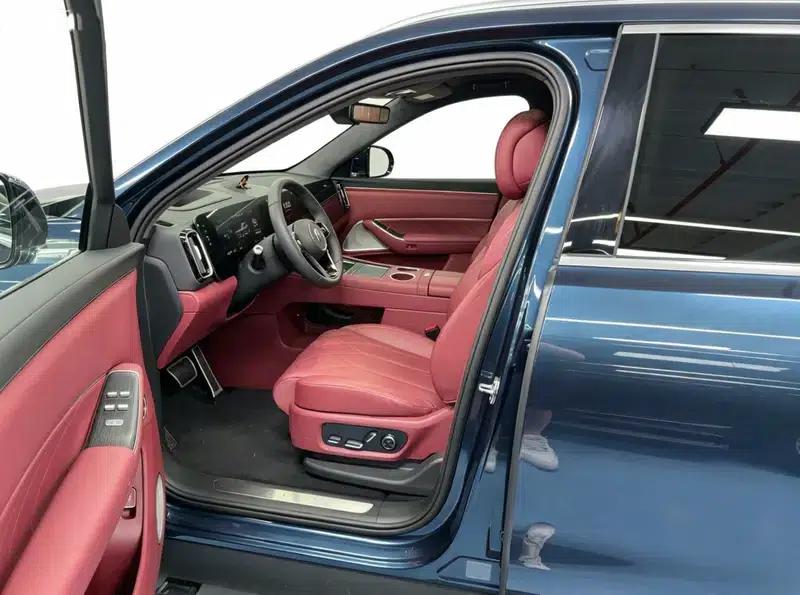 Wenjie M8 2025 Extended Range Ultra 5-Seat 4WD (192-line LiDAR) — миниатюра 17
