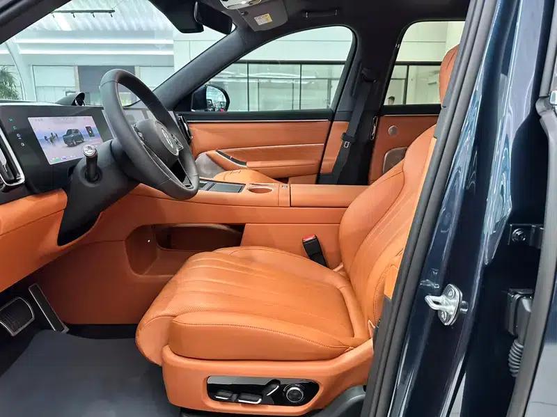 Wenjie M8 2025 Extended Range Max+ 5-Seat 4WD Version (192-line LiDAR) — миниатюра 14