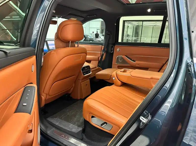Wenjie M8 2025 Extended Range Max+ 5-Seat 4WD Version (192-line LiDAR) — миниатюра 15