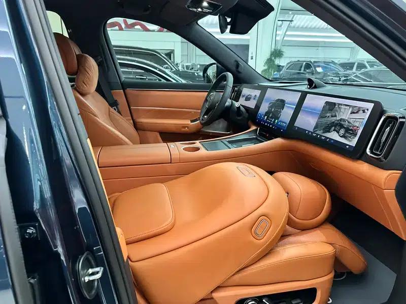 Wenjie M8 2025 Extended Range Max+ 5-Seat 4WD Version (192-line LiDAR) — миниатюра 17