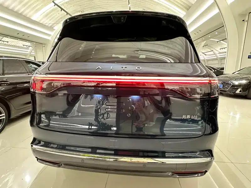 Wenjie M8 2025 Extended Range Max+ 5-Seat 4WD Version (192-line LiDAR) — миниатюра 5