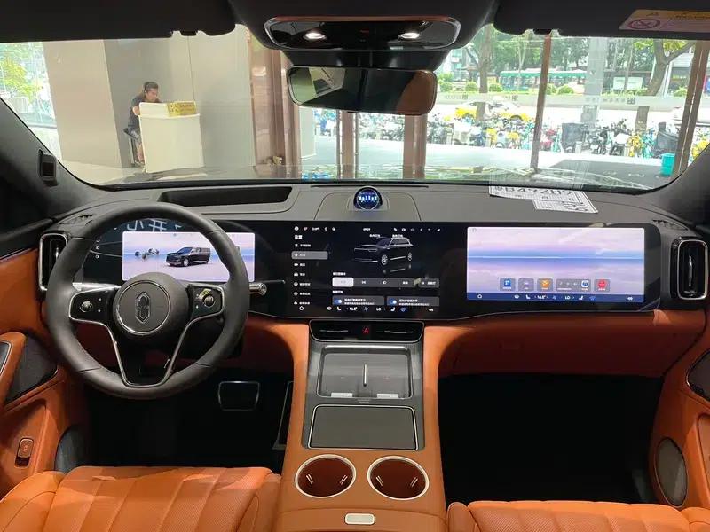 Wenjie M8 2025 Pure Electric Max+ 5-Seat Long Range Version (192-line LiDAR) — миниатюра 14