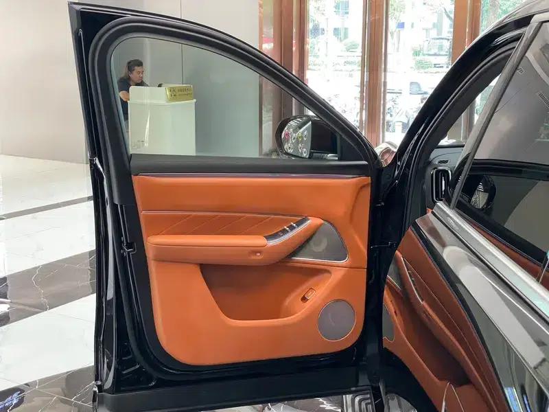 Wenjie M8 2025 Pure Electric Max+ 5-Seat Long Range Version (192-line LiDAR) — миниатюра 21