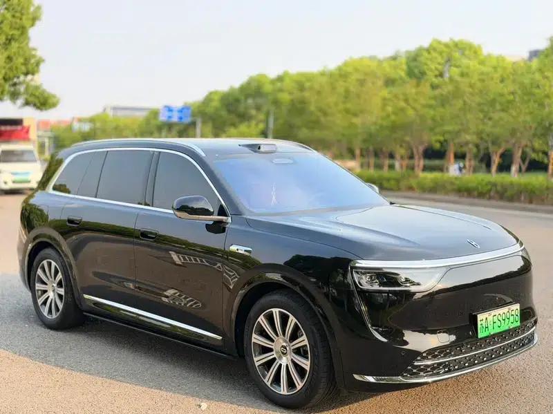 Wenjie M8 2025 Extended Range Max+ 6-Seat 4WD Version (192-line LiDAR) — миниатюра 3