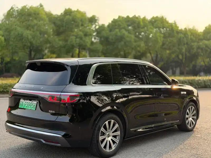 Wenjie M8 2025 Extended Range Max+ 6-Seat 4WD Version (192-line LiDAR) — миниатюра 6