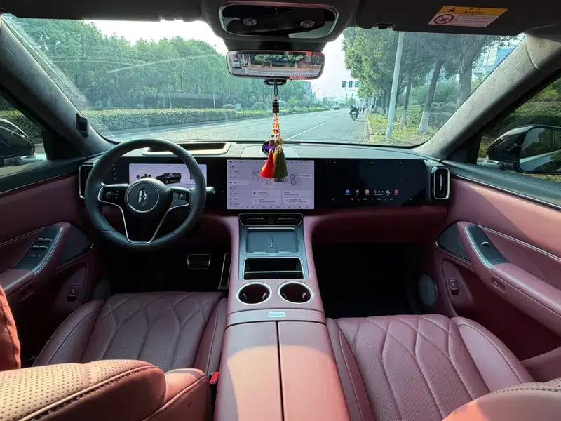 Wenjie M8 2025 Extended Range Max+ 6-Seat 4WD Version (192-line LiDAR) — миниатюра 8