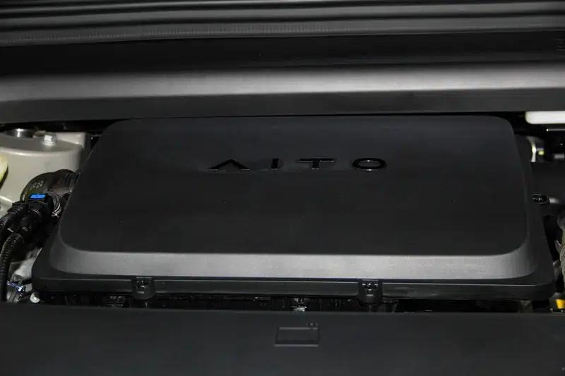 Wenjie M8 2025 Extended Range Ultra 5-Seat 4WD (192-line LiDAR) — миниатюра 15