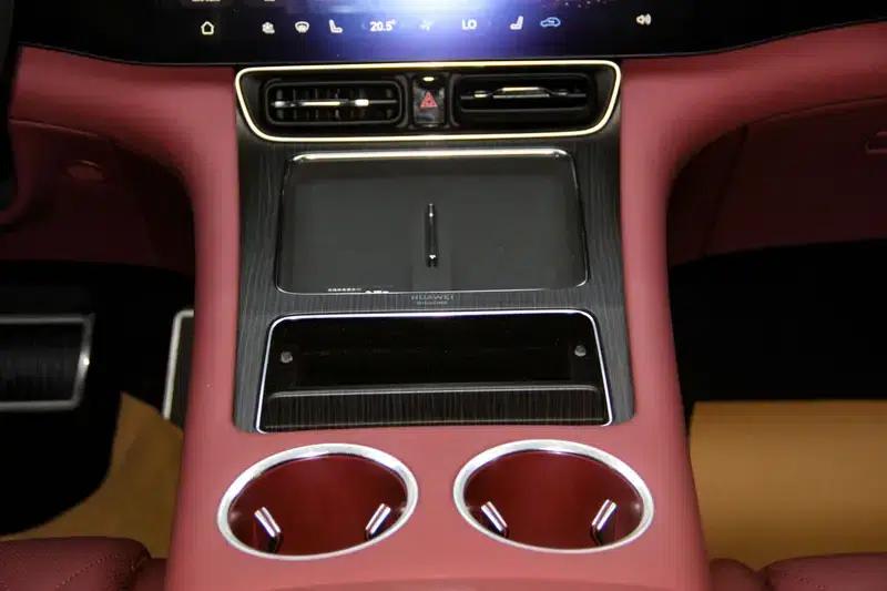 Wenjie M8 2025 Extended Range Ultra 5-Seat 4WD (192-line LiDAR) — миниатюра 19