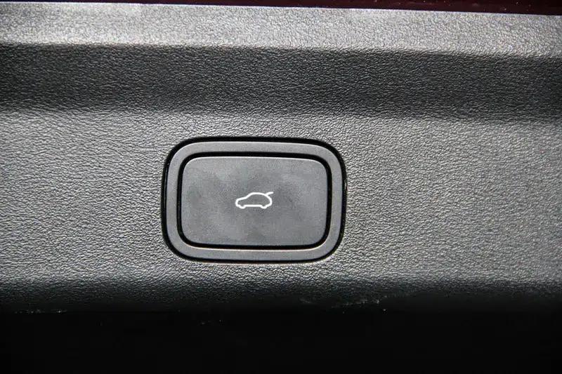Wenjie M8 2025 Extended Range Ultra 5-Seat 4WD (192-line LiDAR) — миниатюра 21