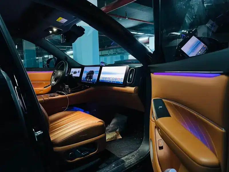 Wenjie M8 2025 Extended Range Max 6-Seat Version (192-line LiDAR) — миниатюра 12