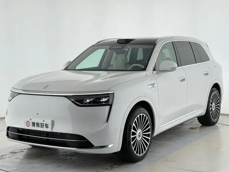 Wenjie M8 2025 Extended Range Max+ 5-Seat 4WD Version (192-line LiDAR) — миниатюра 1