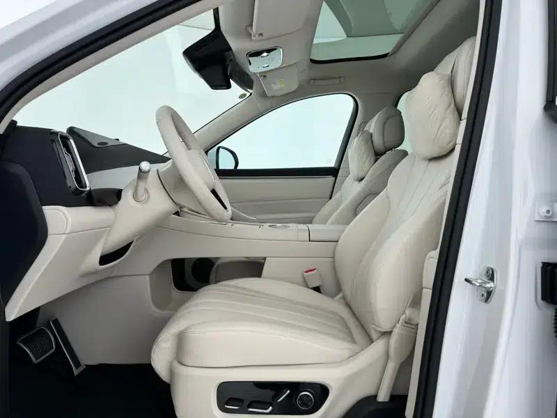 Wenjie M8 2025 Extended Range Max+ 5-Seat 4WD Version (192-line LiDAR) — миниатюра 17